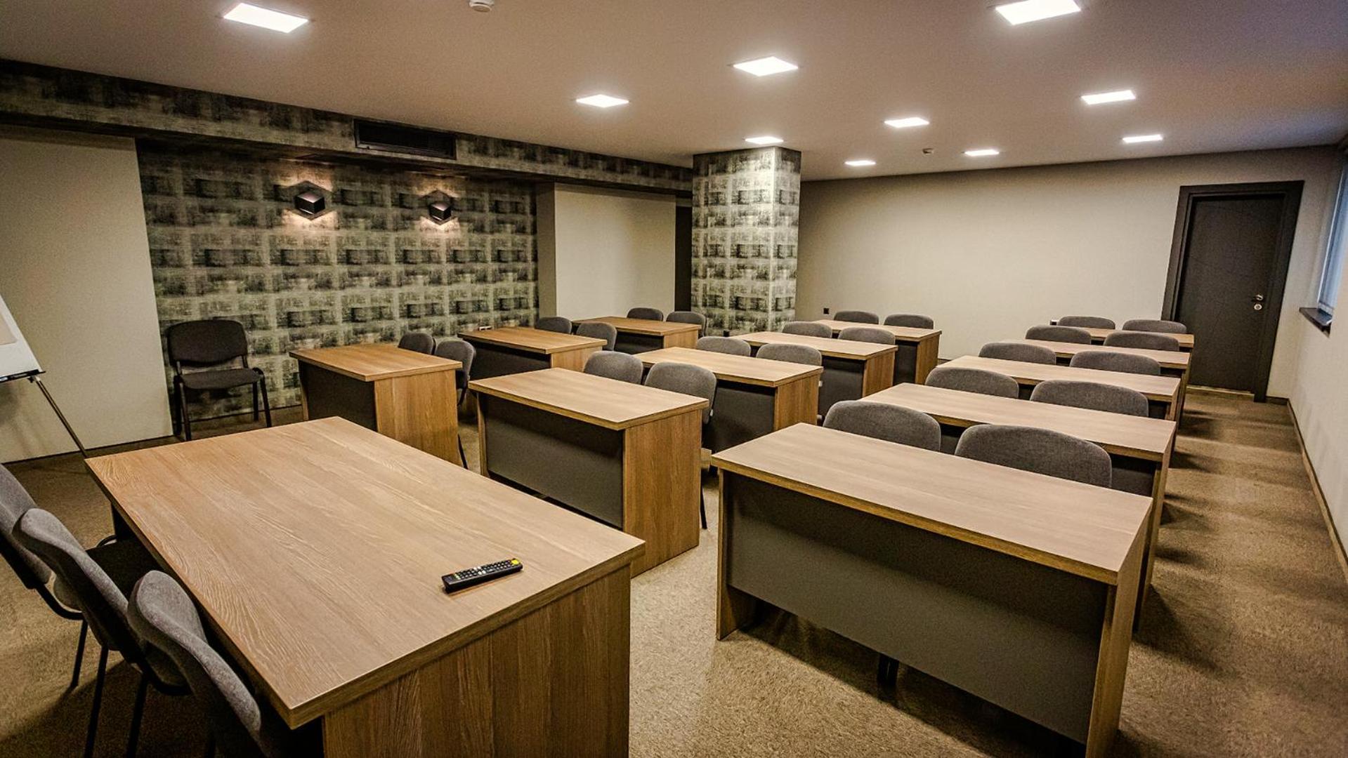 מונטנה Jitomir Hotel מראה חיצוני תמונה